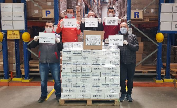 Nous soutenons les professionnels de la santé avec les produits biocides que nous introduisons sur le marché pendant le processus pandémique. 